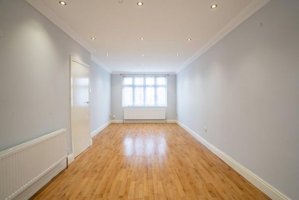 3 bedroom terraced house to rent - Photo 1