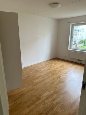 Femstenavägen, Kungsängen - Photo 1