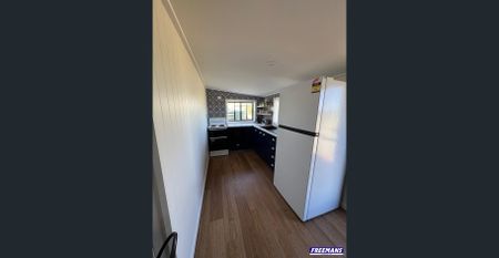 Furnished Studio, Electricity Included and Weekly Cleaning - Photo 2