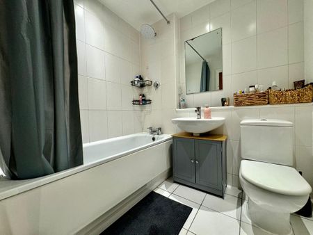 1 bedroom flat to rent - Photo 3