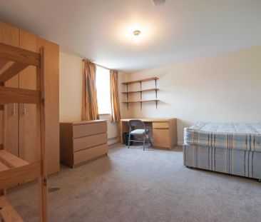 Blenheim Gardens - Photo 3