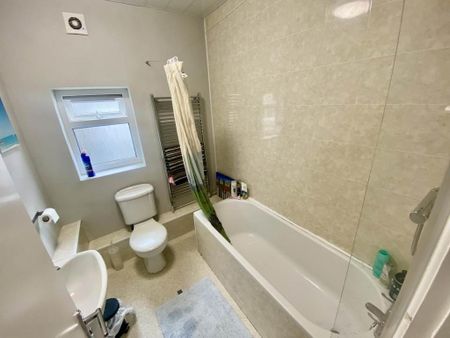 5 bedroom house to rent - Photo 4