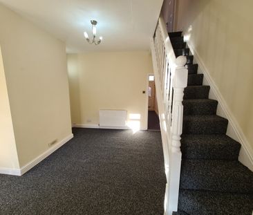 2 Bed Terraced House, Hinde Street, M40 - Photo 3