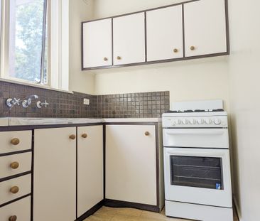 30 Westbury Street ST KILDA EAST - Photo 2