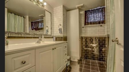 For Lease - 697 Brimorton Drive, Toronto, Ontario - Photo 2