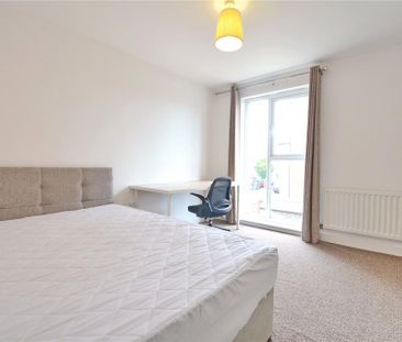 6 bedroom semi-detached house to rent - Photo 5