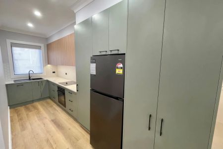 Renovated Home & Convenient Location in Warrimoo! - Photo 2