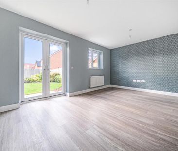 3 bedroom semi-detached house to rent - Photo 2