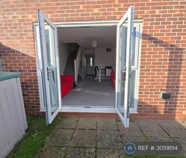 2 bedroom semi-detached house to rent - Photo 2