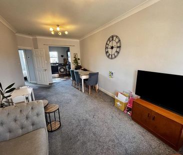 3 bedroom apartment to rent - Photo 2