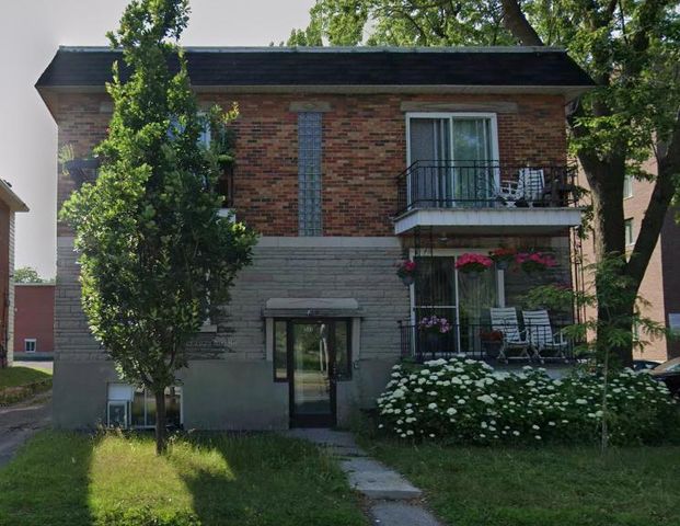 1 CH - 1 SDB - Longueuil - $1,300 /mo - Photo 1