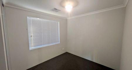 BRAND-NEW & COSY PROPERTY with EASY ACCESS to all AMENITIES! Rossmoyne School Zone! - Photo 5