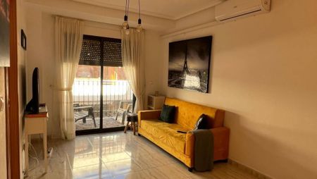 2- Bedroom apartment with sea view, located on the second line of the beach - Torrevieja - Photo 2