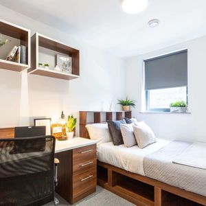 Room in a Shared House, Cavendish Street, LS3 - Photo 2