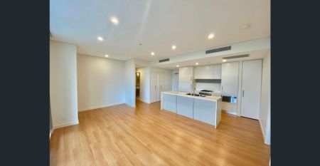 Stunning north facing two bedroom apartment - Photo 3