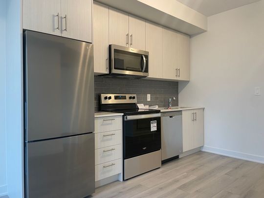 For Lease - 1440 Clarriage Court Unit# 611, Milton, Ontario - Photo 1