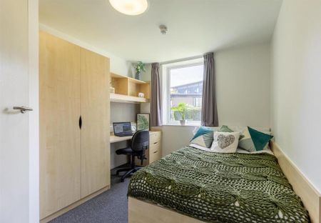 1 bedroom in a flat share to rent - Photo 5
