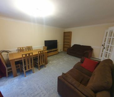 2 Bed Flat, Downhurst Court, NW4 - Photo 2