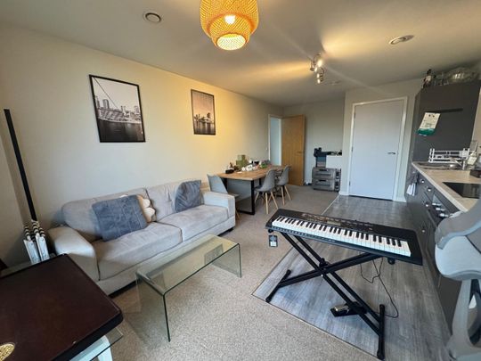 2 Bed Flat, Adelphi St, M3 - Photo 1