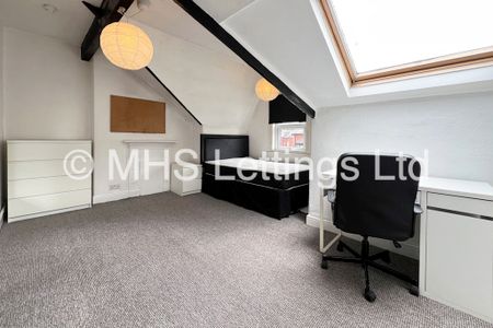 7 Bedroom Mid Terraced House for rent in Estcourt Avenue - Photo 2