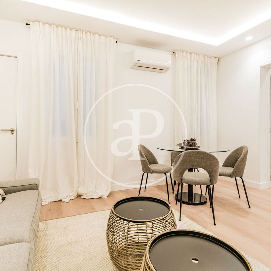 Flat for rent in Sol (Madrid) - Photo 1