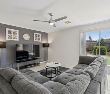 Comfort, Space & Convenience in One Home - Photo 3