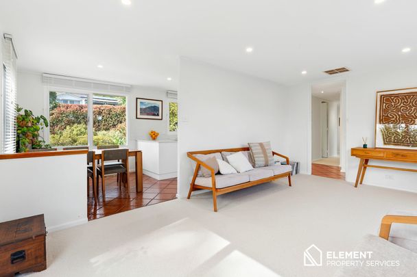10 Breona Pl, Lyons ACT 2606 - House For Rent | Domain - Photo 1