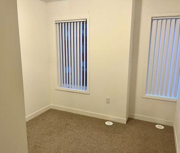 For Lease - 1525 Kingston Road Unit# 107, Pickering, Ontario - Photo 4