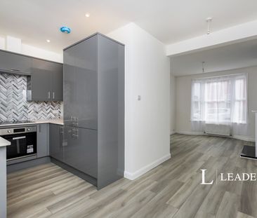 2 bedroom house to rent Melbourne Road, BN22 - Photo 4