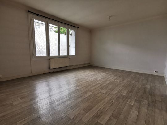Location Appartement 3 pièces 70m² SAUMUR 49400 - Photo 1