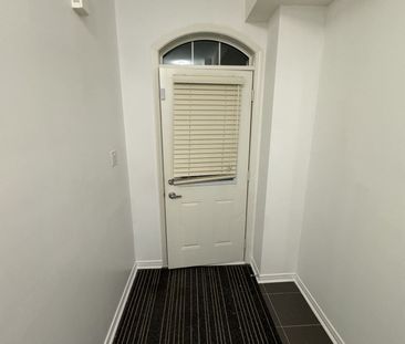 For Lease - 70 Harwood Avenue, Ajax, Ontario - Photo 5
