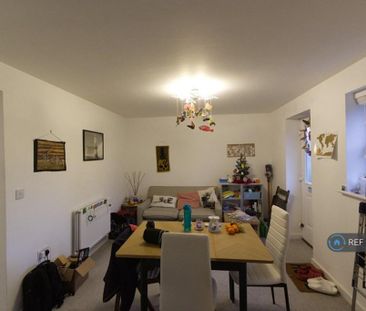 2 bedroom flat to rent - Photo 6