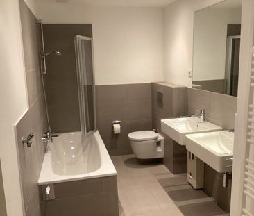 Tolle 3-Zimmer-Wohnung mit Balkon, Einbauküche und Gäste WC - Photo 2