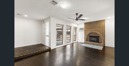 **REGISTER TO INSPECT VIA REALESTATE.COM.AU LINK & PHOTO ID MUST BE PROVIDED AT ENTRY, WHEN VIEWING ALL RENTAL PROPERTIES WITH BARRY PLANT FRANKSTON** - Photo 3