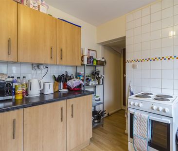 House - Terraced For Rent Kingsland Terrace, Pontypridd - Photo 6