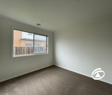 42 Aintree Close, 3978, Clyde Vic - Photo 2