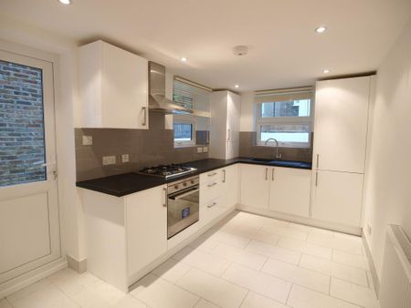 1 bedroom flat to rent - Photo 3