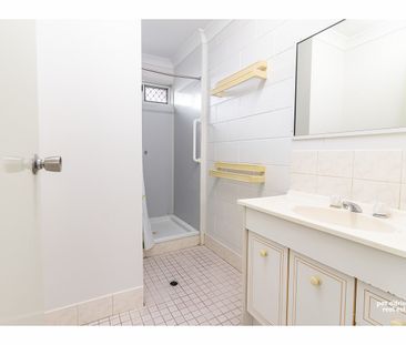 2/391 Feez Street, Norman Gardens - Photo 6