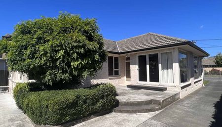 Sunny 3 bedroom family home - Photo 5