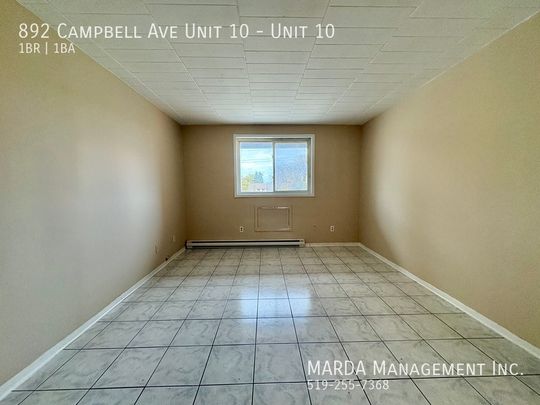 CUTE 1 BEDROOM/1 BATH ON COLLEGE & CAMPBELL + HYDRO - Photo 1