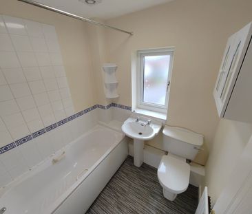 Stoney Royd, Athersley North , Barnsley, South Yorkshire, S71 3NU - Photo 5