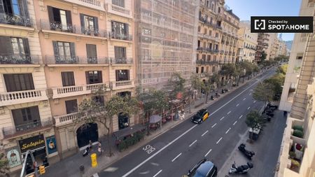 barcelona, Catalonia 08006 - Photo 3