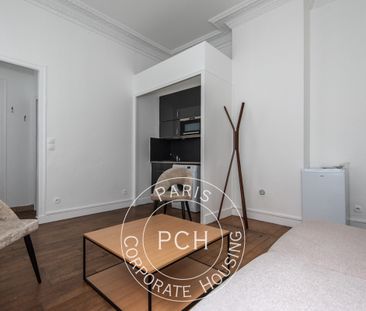 Rue Mathurin Régnier, - Photo 2