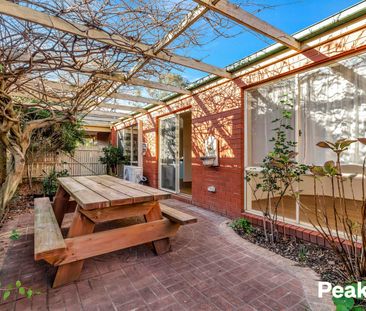 Charming Home In Leafy Green Berwick - Photo 2