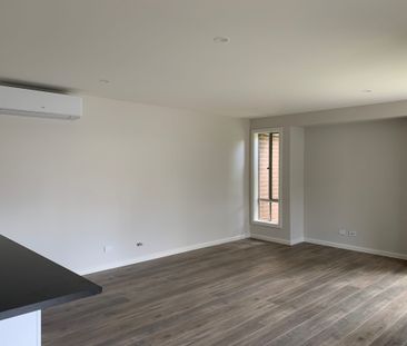 Modern duplex in Lake Munmorah - Photo 3