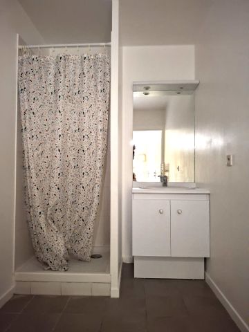 STUDIO - MEUBLE - AULNAY S/BOIS - 27m² - - Photo 5