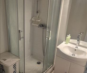 2 pièces - Meublé - 26,43 m² - 8ème étage - Colocation non autorisée - Photo 2