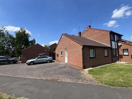 Tiverton Drive, Horeston Grange, Nuneaton, CV11 - Photo 4