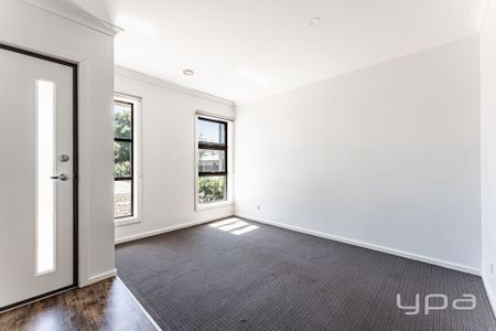 FOUR BEDROOM FAMILY HOME - Photo 3