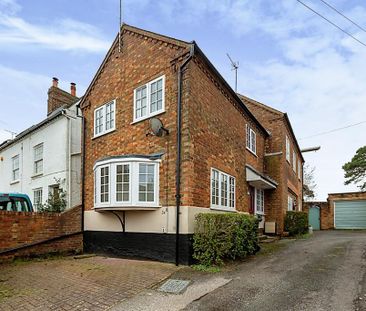 2 bedroom semi-detached house to rent - Photo 6